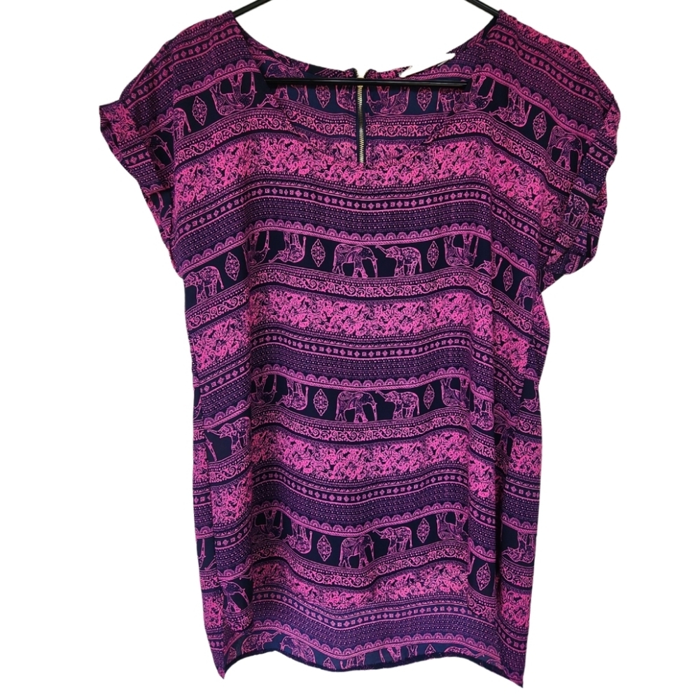 Pink Rose Short Sleeve Top, Elephant Design, Black and Magenta, Size Med…